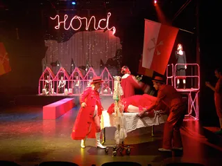 HOND HOUSE OF NATIONAL DOG — Foto 63